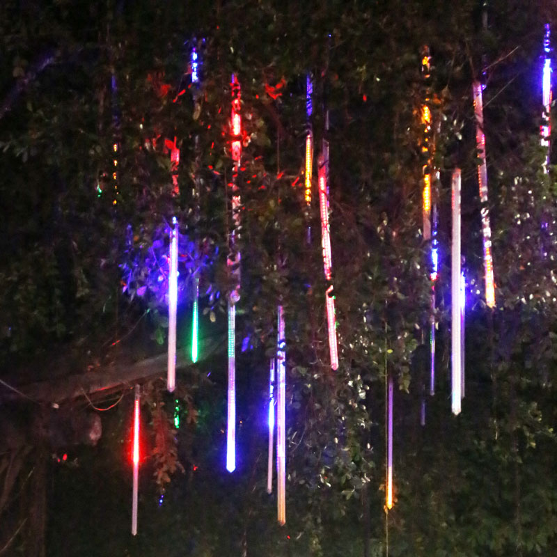Χριστουγεννιάτικη LED βροχή μετεωριτών 8 τεμάχια 50CM RGB electronistas.gr