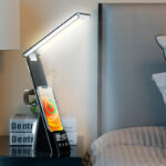 Αναδιπλούμενο Φωτιστικό Led Με Ρολόι & Ασύρματη Φόρτιση Κινητού electronistas.gr